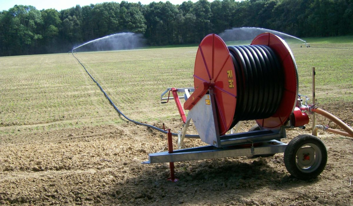 آبیاری قطره ای هوشمند در اصفهان